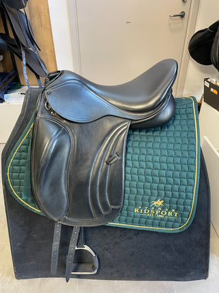 Used PDS Valegro Carl Hester black 18'' 92180