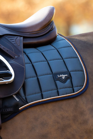 Loire Hoppschabrak Square