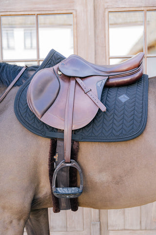 Tapis de selle Chaîne Métallique Noir