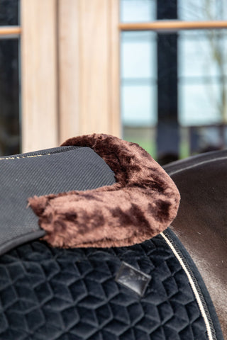 Tapis de selle fausse peau de mouton