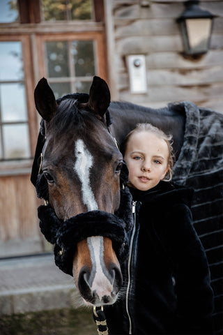 Lammfellhalfter Schwarz