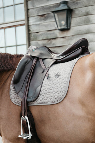 Tapis de selle classique gris